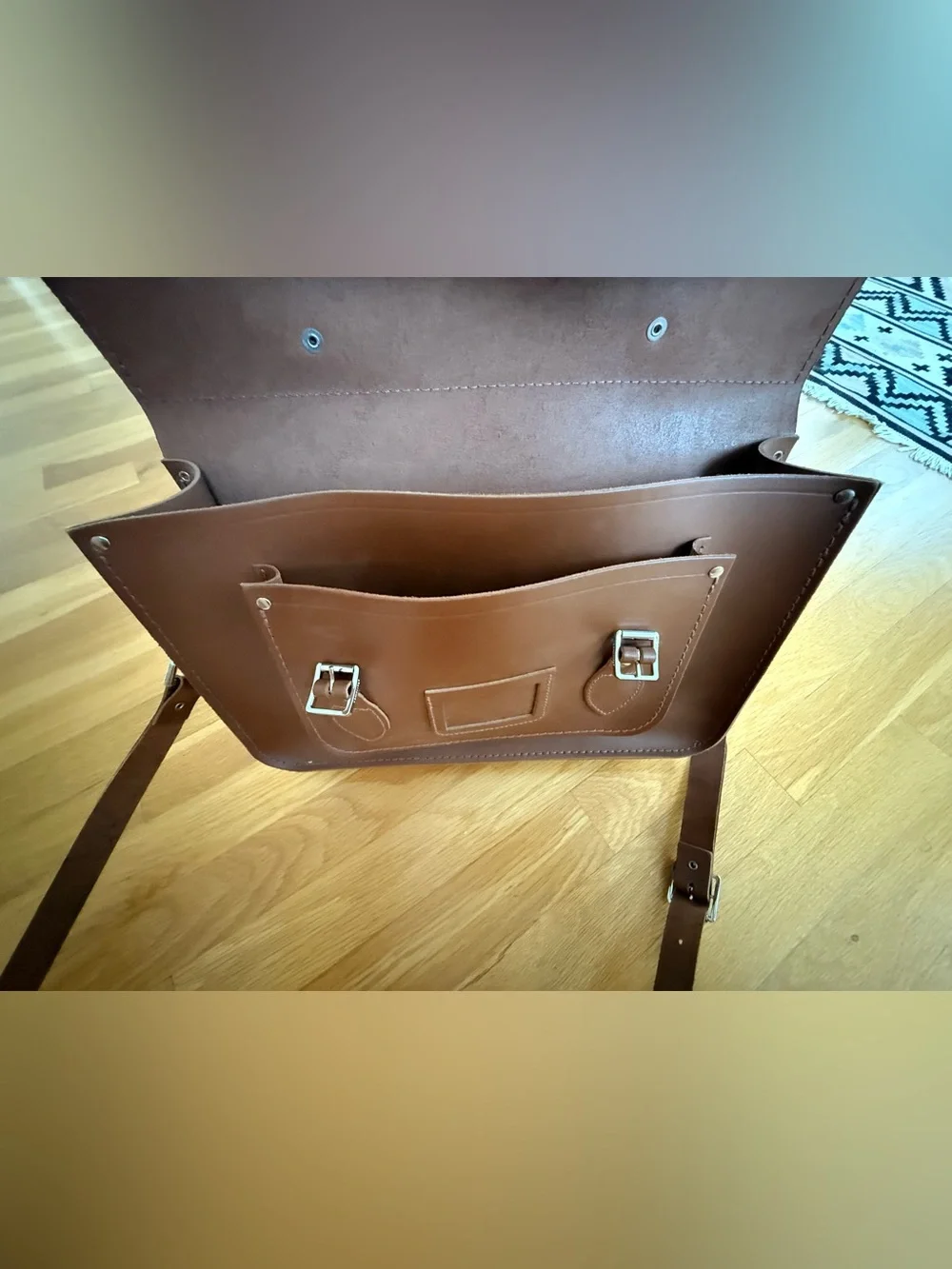 15-Inch Batchel - Classic Brown Leather Bag (Unisex)